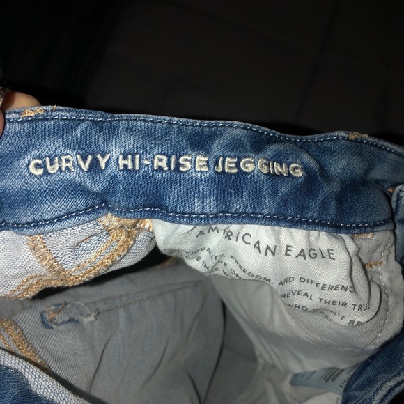 American Eagle Curvy Super Hi- Rise Jegging - Picture 7 of 8